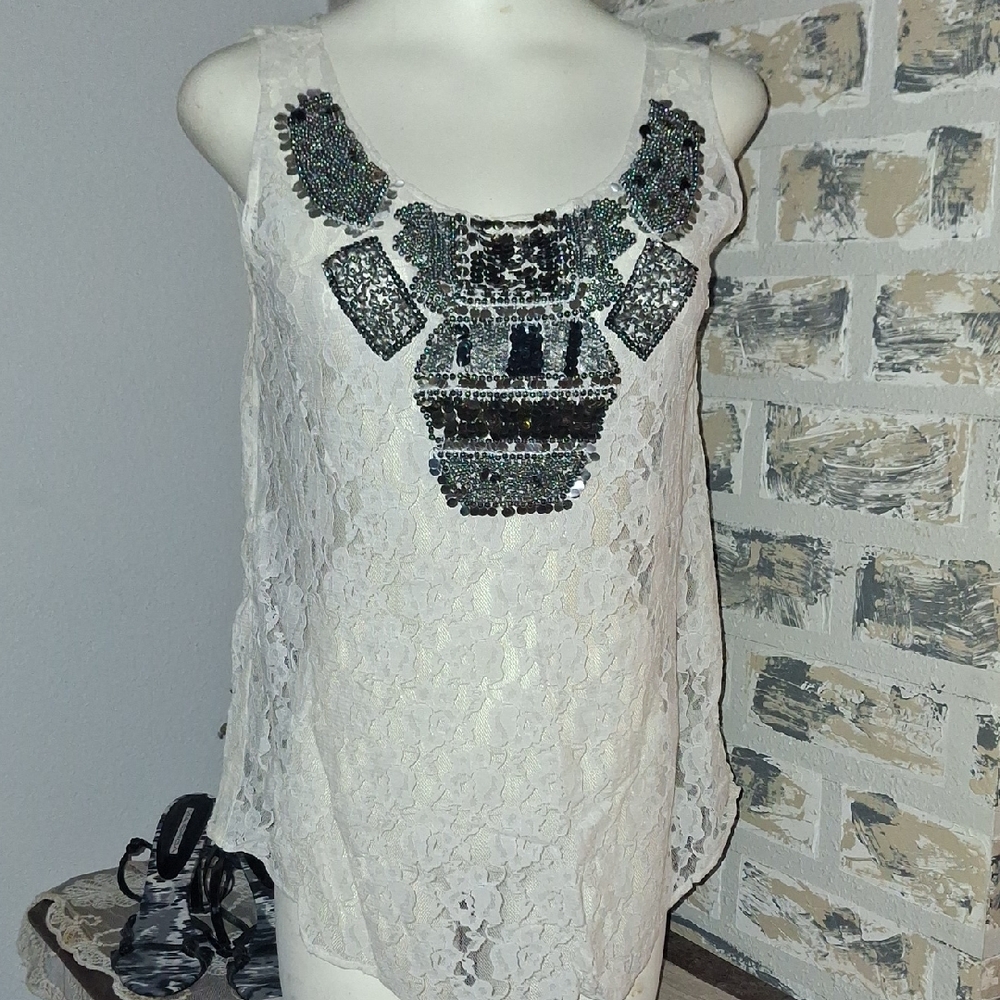 🌠Romeo & Juliet Lace Embellished Tank Top